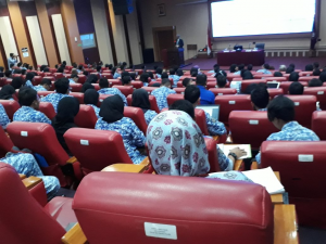 kuliah-umum2-300x225.png